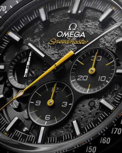 Omega Apollo 8 Speedmaster Dark Side of the Moon 44,25 mm, svart keramik på gummiarmband 310.92.44.50.01.001 - Bild 4