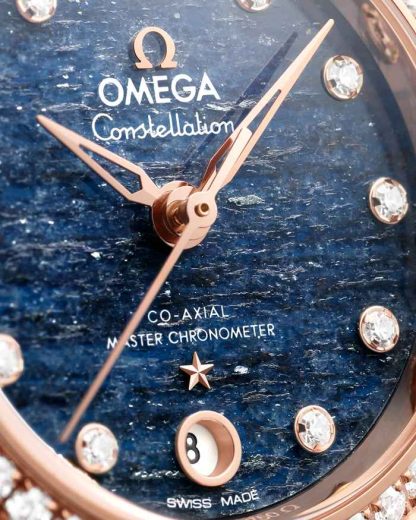 Omega Constellation 29 mm, Sedna™ guld på läderrem 131.58.29.20.99.006 - Bild 3