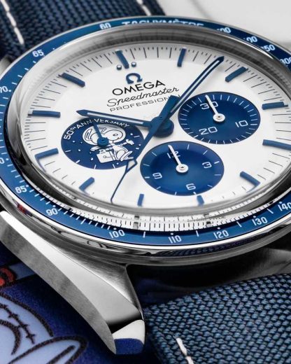 Omega Exclusive access "Silver Snoopy Award" Speedmaster Anniversary Series 42 mm, stål på armband av belagt nylonväv 310.32.42.50.02.001 - Bild 5