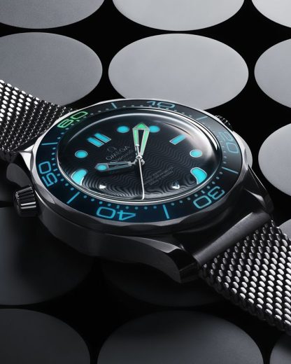 Omega James Bond 60-årsjubileum Seamaster Diver 300M 42 mm, stål på stål 210.30.42.20.03.002 - Bild 5