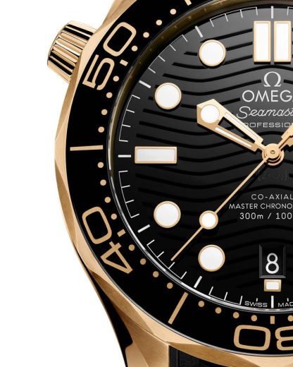 Omega New Seamaster Diver 300M 42 mm, Moonshine™ guld på gummiband 210.62.42.20.01.003 - Bild 3