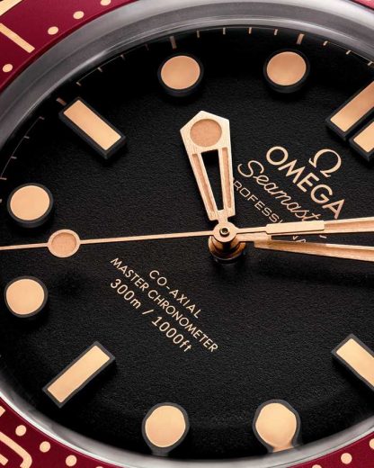 Omega New Seamaster Diver 300M 42 mm, bronsguld på gummiband 210.92.42.20.01.003 - Bild 4