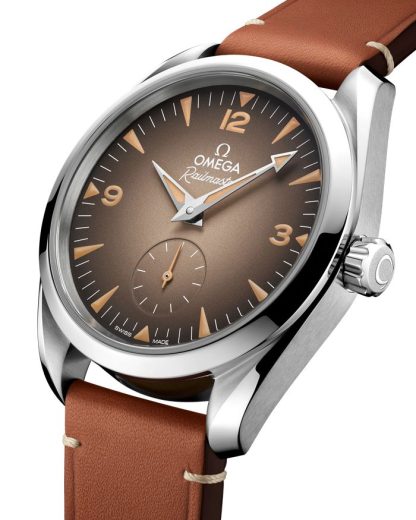 Omega New Seamaster Railmaster 38 mm, stål på läderband 235.12.38.20.13.001 - Bild 3