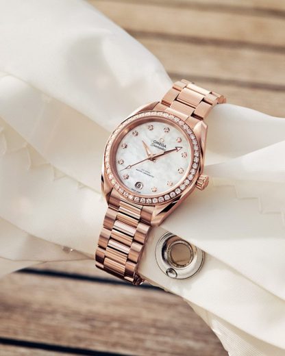 Omega Seamaster Aqua Terra 150M 34 mm, Sedna™ guld på Sedna™ guld 220.55.34.20.55.001 - Bild 2