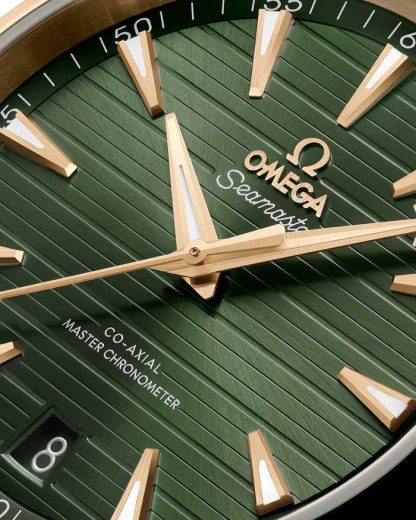 Omega Seamaster Aqua Terra 150M 41 mm, Moonshine™-guld på gummiband 220.52.41.21.10.001 - Bild 4