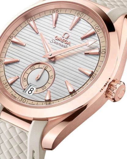 Omega Seamaster Aqua Terra 150M 41 mm, Sedna™ guld på gummiband 220.52.41.21.02.001 - Bild 4