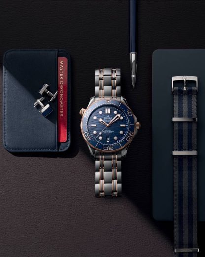 Omega Seamaster Diver 300M 42 mm, stål - Sedna™-guld på stål - Sedna™-guld 210.20.42.20.03.002 - Bild 3