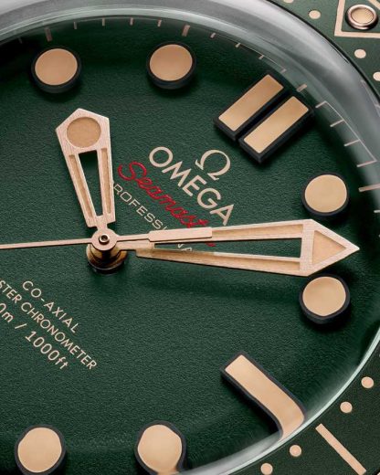 Omega Seamaster Diver 300M 42 mm, titan - Bronsguld på gummiband 210.92.42.20.10.001 - Bild 5