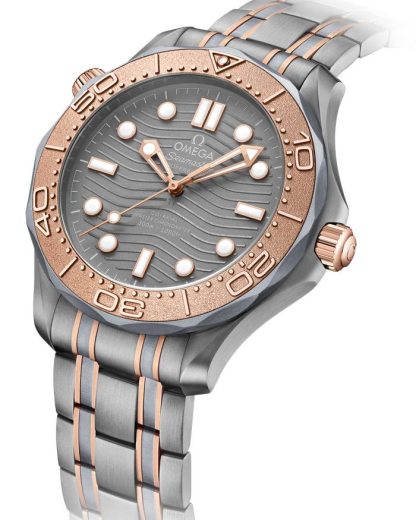 Omega Seamaster Diver 300M 42 mm, titan - tantal - Sedna™ guld på titan - tantal - Sedna™ guld 210.60.42.20.99.001 - Bild 3