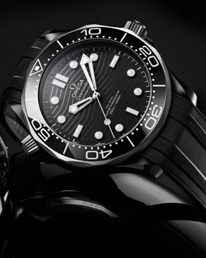 Omega Seamaster Diver 300M 43,5 mm, svart keramik på gummiband 210.92.44.20.01.001 - Bild 3