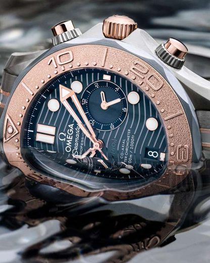 Omega Seamaster Diver 300M 44 mm, titan - tantal - Sedna™-guld på titan - tantal - Sedna™-guld 210.60.44.51.03.001 - Bild 4