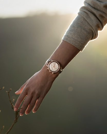 Omega Speedmaster 38 38 mm, Sedna™-guld på läderarmband 324.68.38.50.02.003 - Bild 5