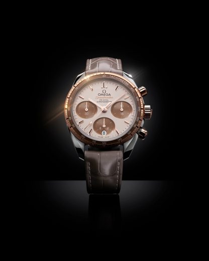 Omega Speedmaster 38 38 mm, stål - Sedna™ guld på läderrem 324.23.38.50.02.002 - Bild 3