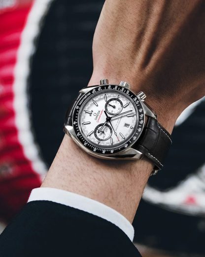 Omega Speedmaster Racing 44,25 mm, stål på läderband 329.33.44.51.04.001 - Bild 2