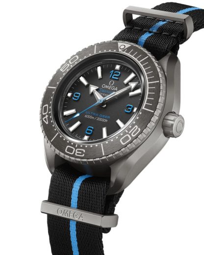 Omega Ultra Deep Seamaster Planet Ocean 6000M 45,5 mm, titan på NATO-band 215.92.46.21.01.001 - Bild 3
